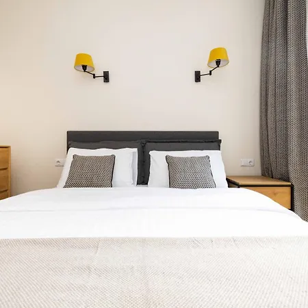 Pine Forest View With Balcony, By Cohost Appartamento *